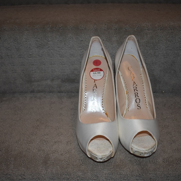 White Lacy Wedding Heels size 9 - Picture 1 of 5